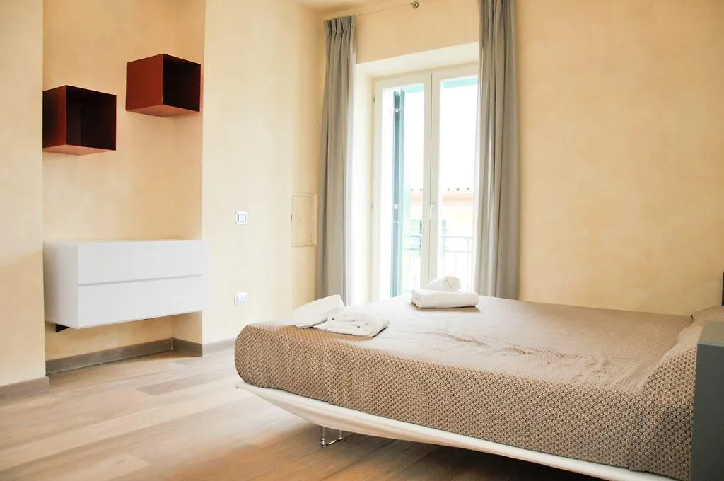 Lazise Boutique Apartment Lago E Relax 0*,