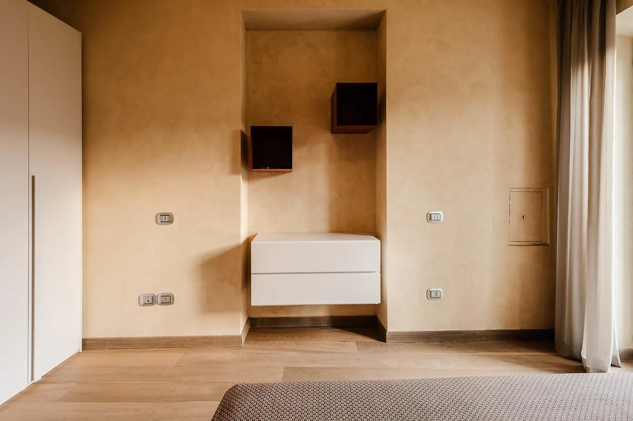 Lazise Boutique Apartment Lago E Relax Italy