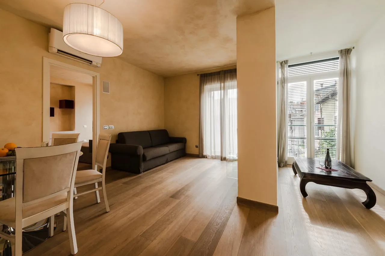 Lazise Boutique Apartment Lago E Relax 0*,